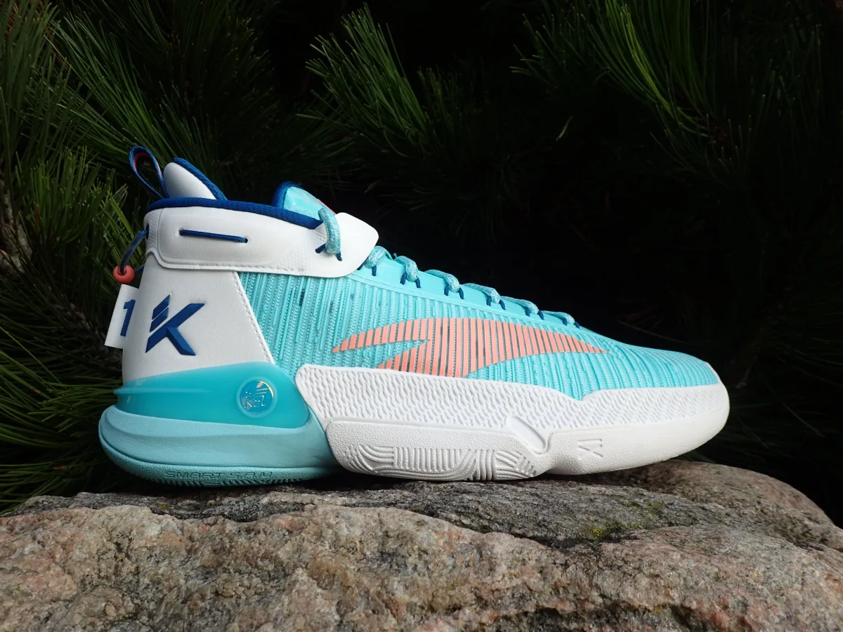 Anta KT9 Light to